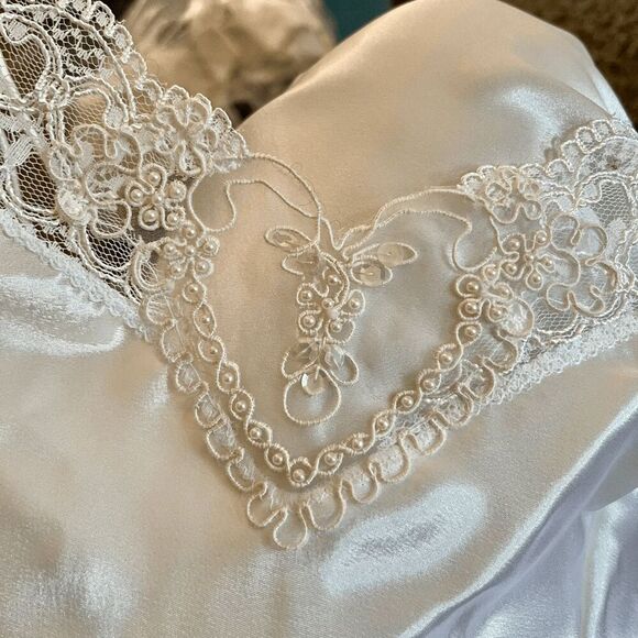 Vintage Val Mode White Satin Slip Dress w/ Pearl Lace – Large - Picture 2 of 9